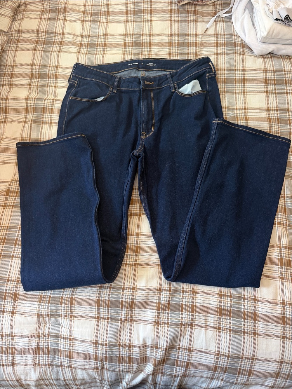 Old Navy Mid-Rise Wow Bootcut Women’s Stretch Jeans
